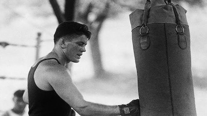 Gene Tunney: The Man Who Beat Dempsey (1915-1928)